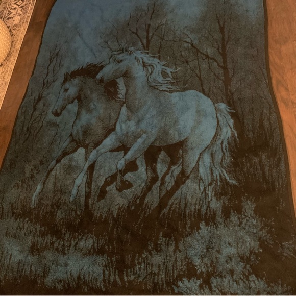 san marcos Bedding Vintage Galloping Horses Reversible Blanket San